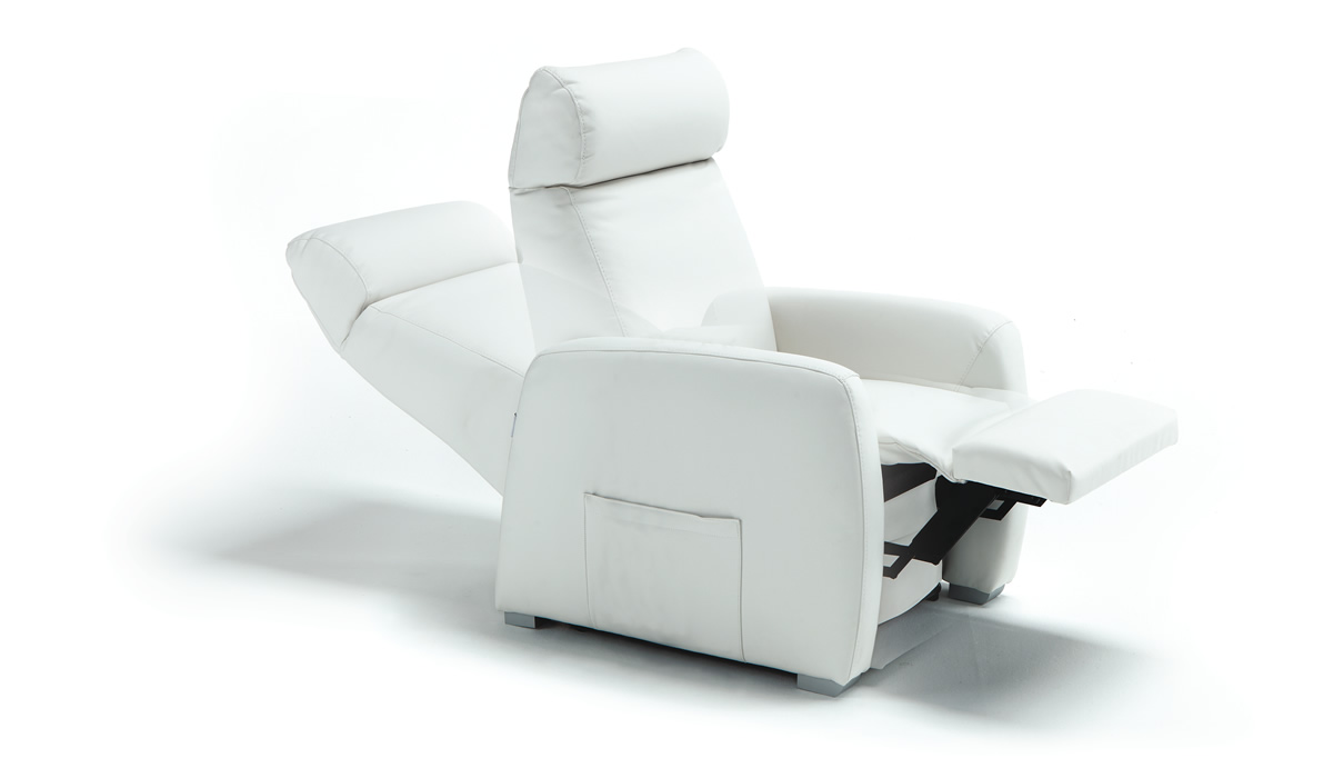 Come funziona una poltrona relax alzapersona? - Spazio Relax